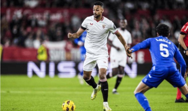 西甲保级生死战！塞维利亚主场突围，拉帕马斯客场逆袭