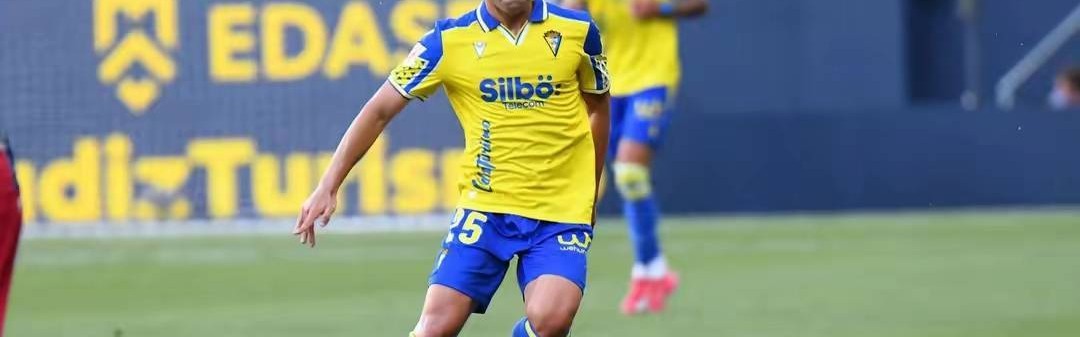 海港官宣在即！武磊西甲前队友即将加盟，曾因不给武磊传球被球迷骂