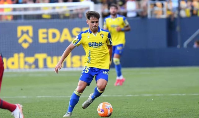 海港官宣在即！武磊西甲前队友即将加盟，曾因不给武磊传球被球迷骂