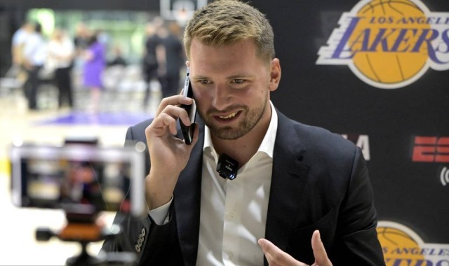 湖人正式进入东契奇时代 老詹断舍离尚存最后纠结