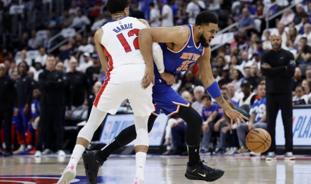 唐斯31+8坎宁安空砍24+11 尼克斯险胜活塞系列赛2-1