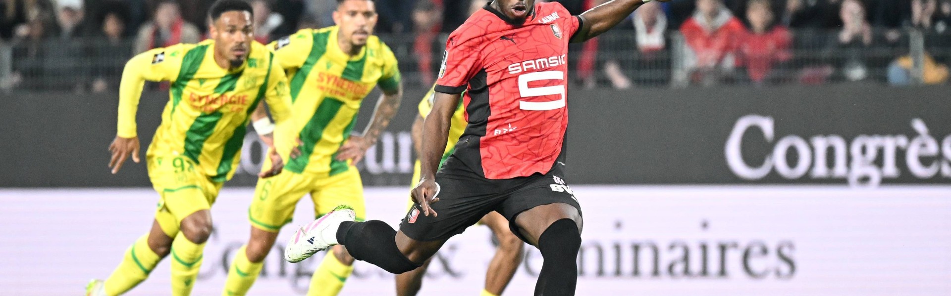 2200万身价！法媒：热刺追求雷恩前锋卡里姆恩多，雷恩要价3000万