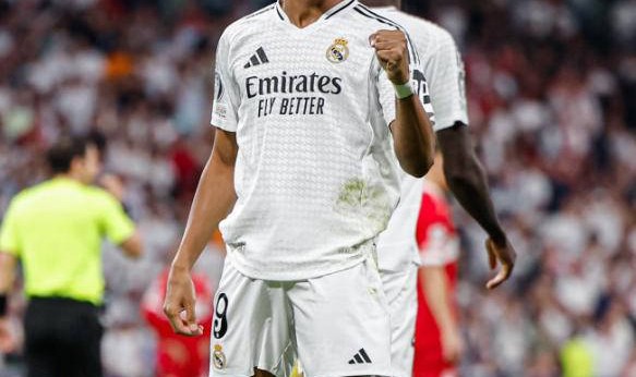 姆巴佩禁赛缩减震动西甲！皇马高层施压助力，巴萨球迷愤怒不满