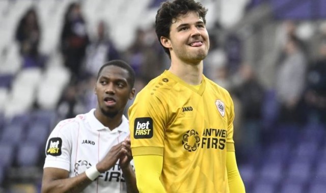 罗马诺：如果曼联决定今夏签门将，23岁的拉门斯是主要选择之一