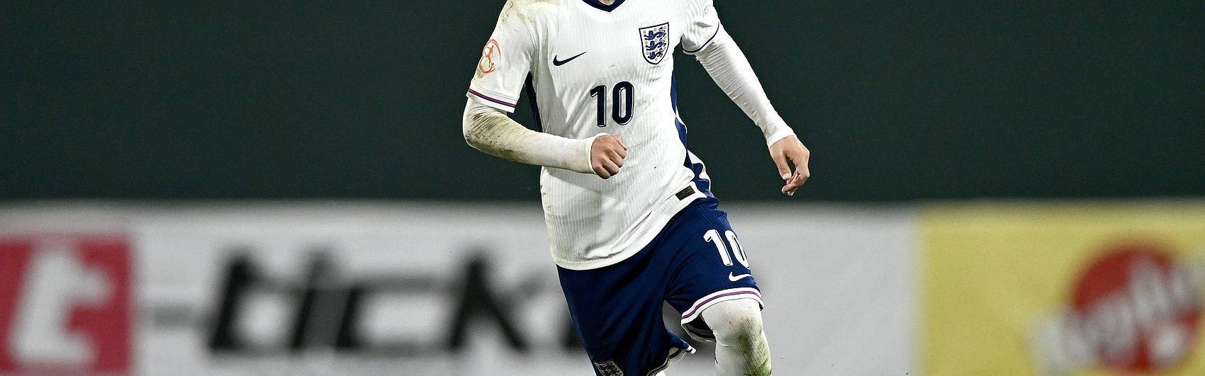 电讯报：15岁道曼能力让阿森纳惊叹，若非规则限制去年就踢一线队